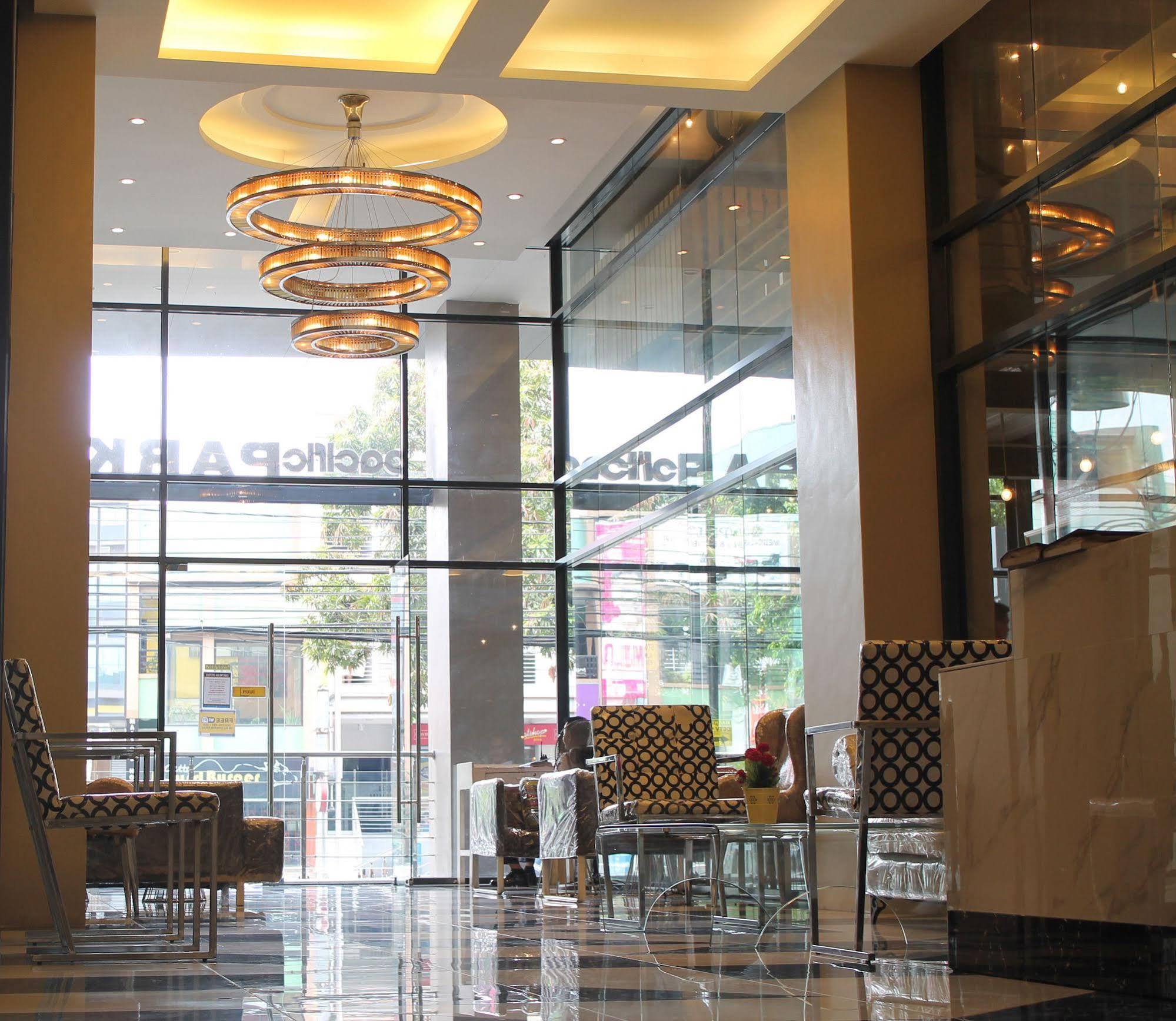Pacific Park Hotel Quezon City Kültér fotó